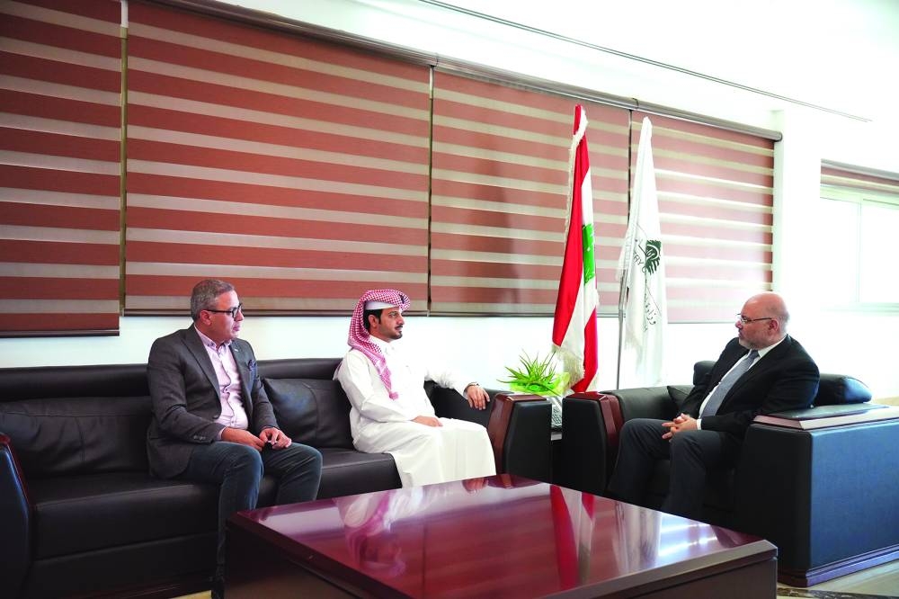 Lebanese Minister of Health meets officials.