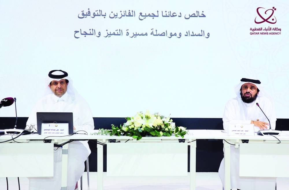 The organising committee of the Scientific Excellence Award announcing the winners.