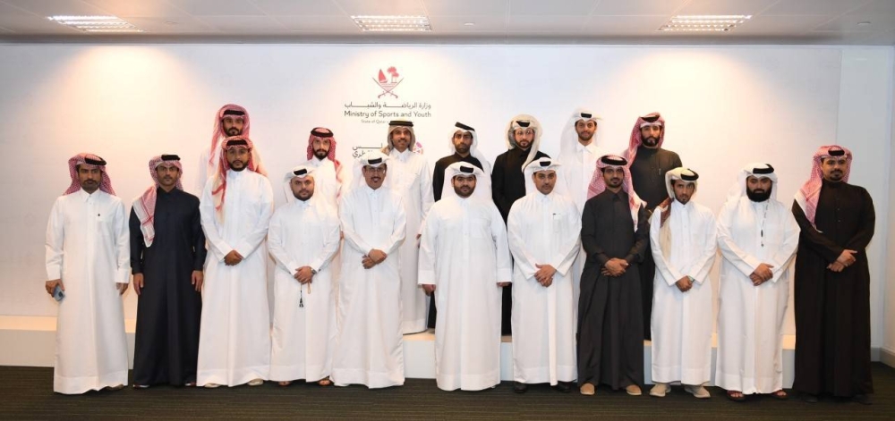 Le Conseil de la jeunesse du Qatar tient sa première réunion et élit un président et un adjoint