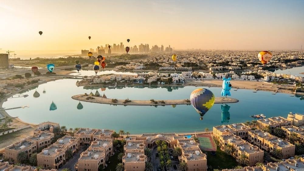 Qatar Balloon Festival avec plus de 50 montgolfières