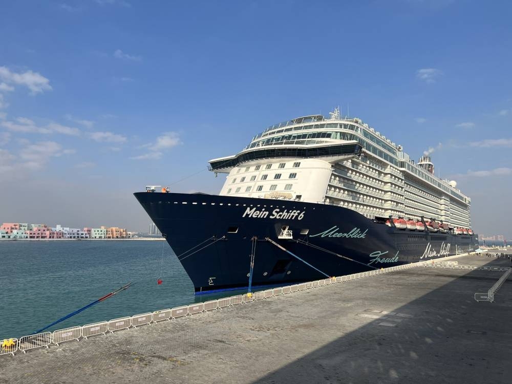  Cruise Ship ‘Mein Schiff 6’ arrives in Doha - Gulf Times Illustration 