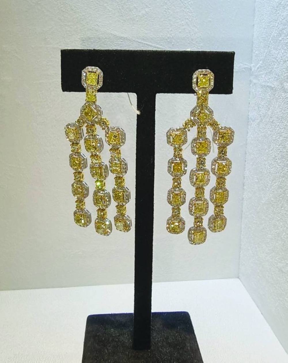 The Piranesi brand is renowned for its rare and exotic stones, unique jewelry designs, and statement pieces, delivering timeless luxury from generation to generation. PICTURE: Joey Aguilar