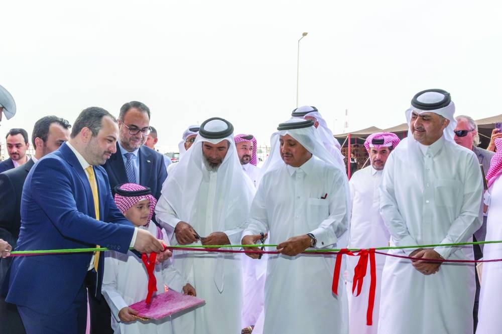 Chairman of Qatar Chamber Sheikh Khalifa bin Jassim al-Thani inaugurates Engineering Factory for Carpets in the New Industrial Area.