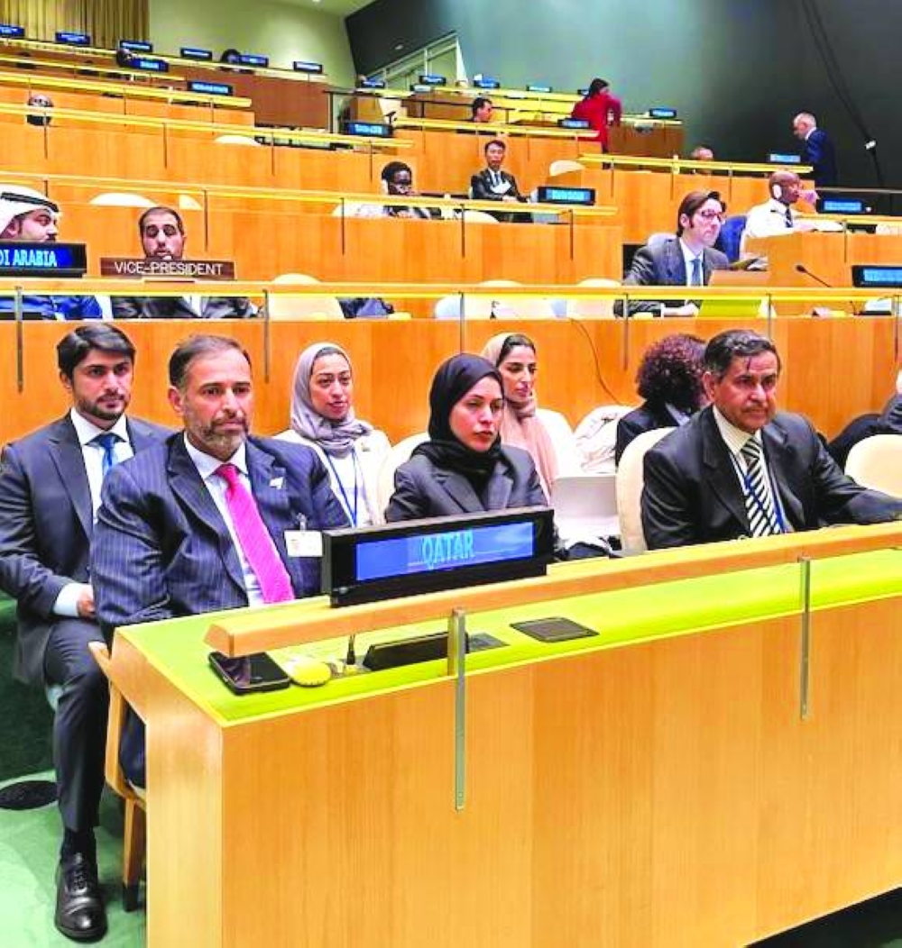 HE Sheikh Dr Faleh bin Nasser bin Ahmed bin Ali al-Thani with other dignitaries.