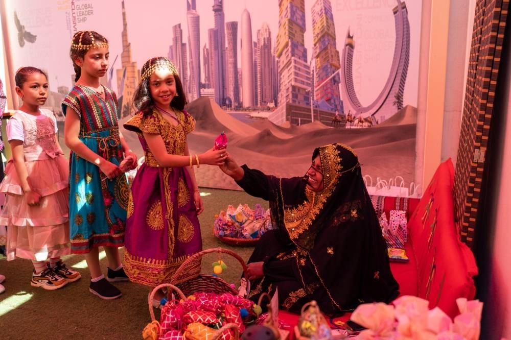 Students receive presents on the occasion.