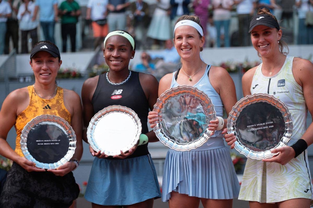 2R07KD2 Madrid, Spain. 07th May, 2023. Tennis: Mutua Madrid Open tennis tournament - Madrid, Doubles Final WTA, Women: Jessica Pegula (USA) and Coco Gauff (USA) V Victoria Azarenka and Beatriz Haddad Maia (BRA). L to R: J. Pegula, C. Gauff, V. Azarenka and B. Haddad. Credit: EnriquePSans/Alamy Live News