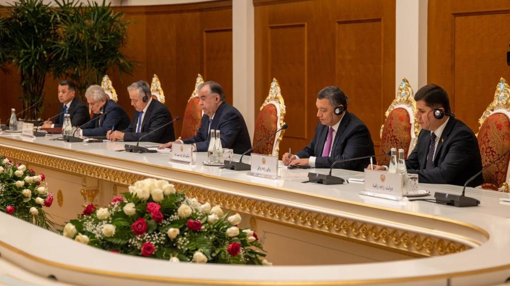 His Highness the Amir Sheikh Tamim bin Hamad al-Thani held Thursday an official session of talks with President of Tajikistan Emomali Rahmon at the presidential palace, Palace of the Nation, in Dushanbe, Tajikistan.
