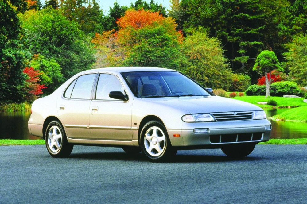 Nissan Altima Generation 1 - 1997