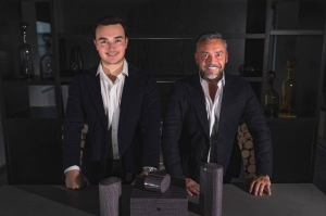 Etier luxury leather goods: Like father, like son - Vimarsana News