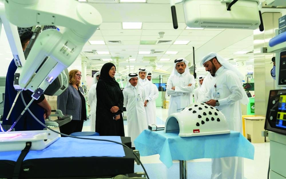 HE the Prime Minister and other dignitaries during the visit to Itqan Clinical Simulation and Innovation Center.