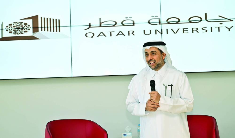 Dr Hassan al-Derham speaks on the occasion.