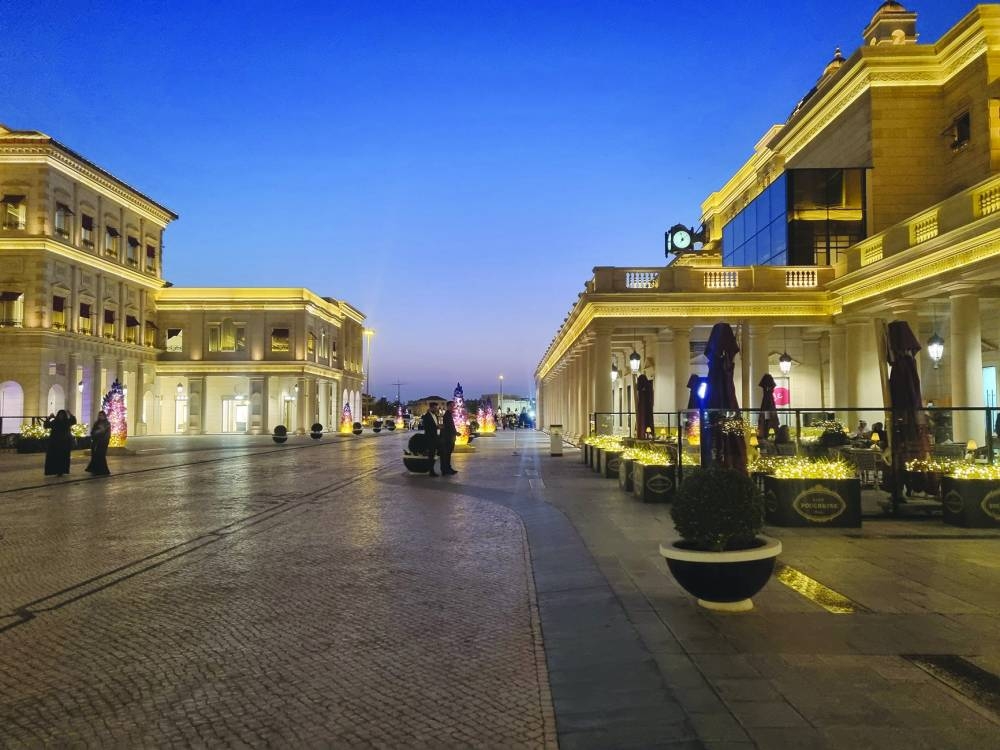 The 21 High Street Katara offers guests an exquisite al fresco dining experience.