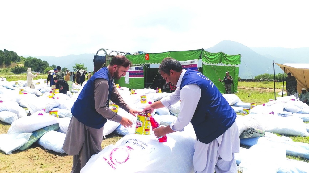 QC supplies food items to the flood victims