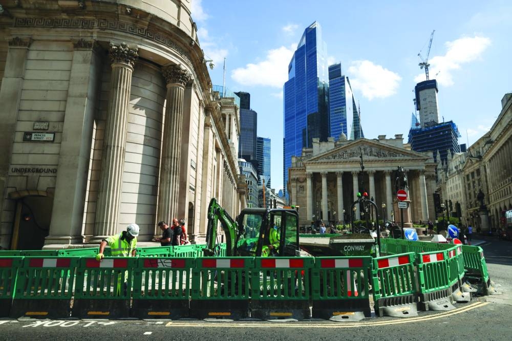 A construction site outside the Bank of England in the City of London. The UK economy delivered its strongest quarterly growth in more than a year, a surprising show of resilience that will keep pressure on the BoE to raise rates further.