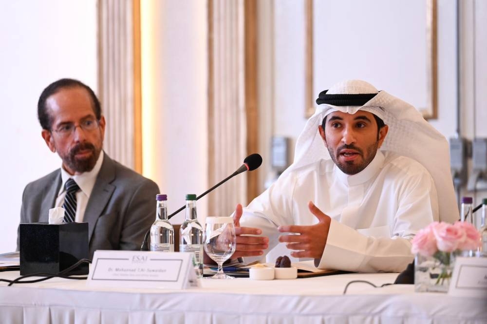 At the ‘CEO Roundtable’, top decision makers, internationally renowned experts and captains of industry came together to examine the opportunities and practical problems associated with using hydrogen as a fuel.