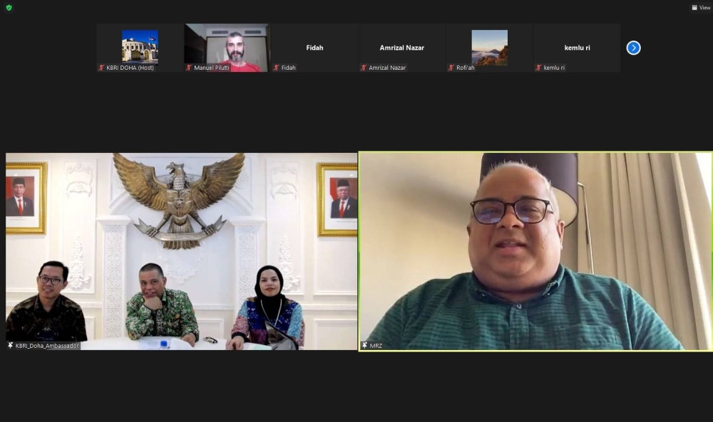 Indonesian ambassador Ridwan Hassan and other officials.