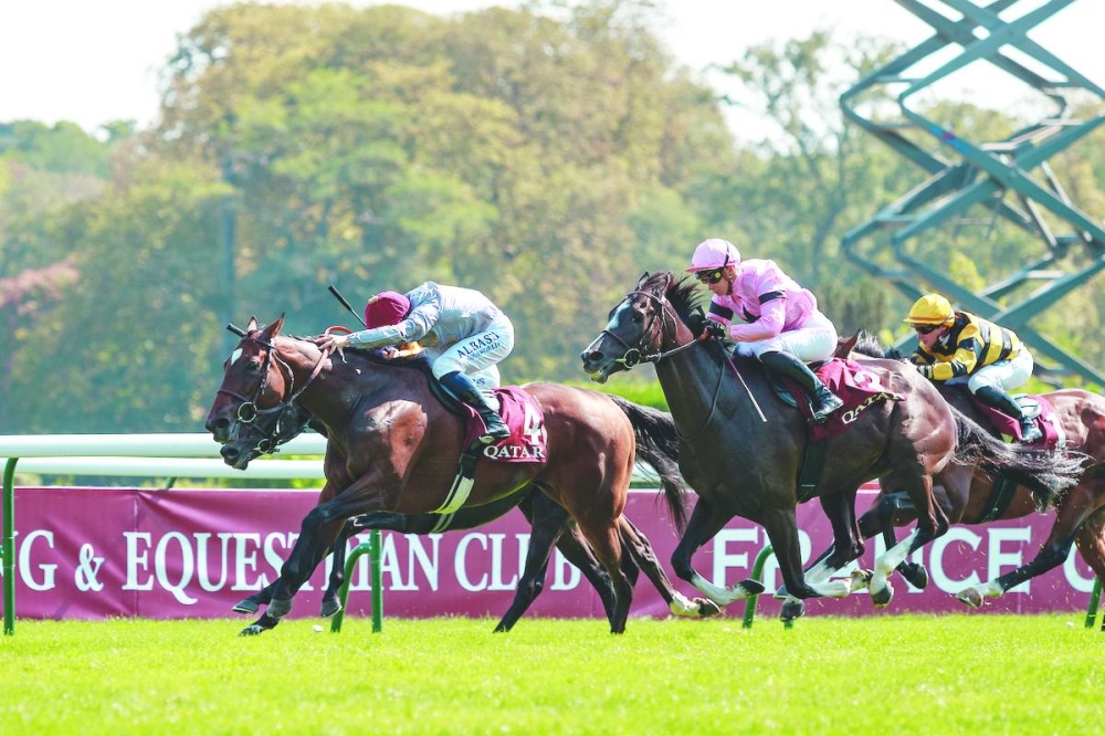 Place du Carrousel (M. Barzalona) wins Qatar Prix Foy Gr.2  at ParisLongchamp, France, 10/09/2023, photo: Zuzanna Lupa