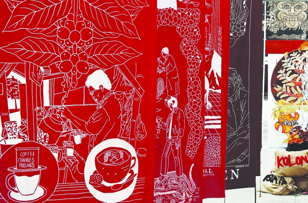 This part of the exhibition also features a contemporary art installation Bloom in Agony (2022).