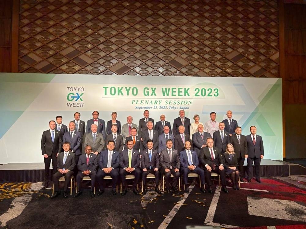 HE Saad Sherida al-Kaabi with dignitaries attending the Tokyo Green Transformation Week.