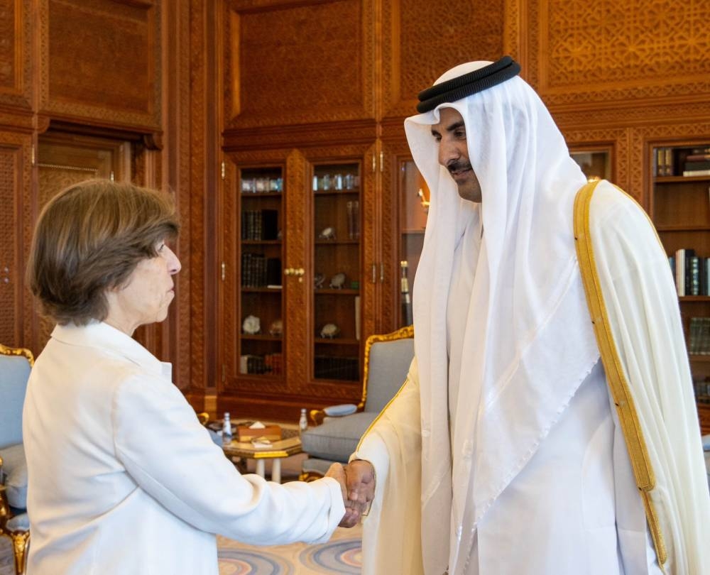 His Highness the Amir Sheikh Tamim bin Hamad Al-Thani meets with the Minister for Europe and Foreign Affairs of the French Republic Catherine Colonna.