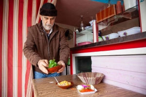 South Lebanon small businesses defy Israeli bombs to stay open - Vimarsana News