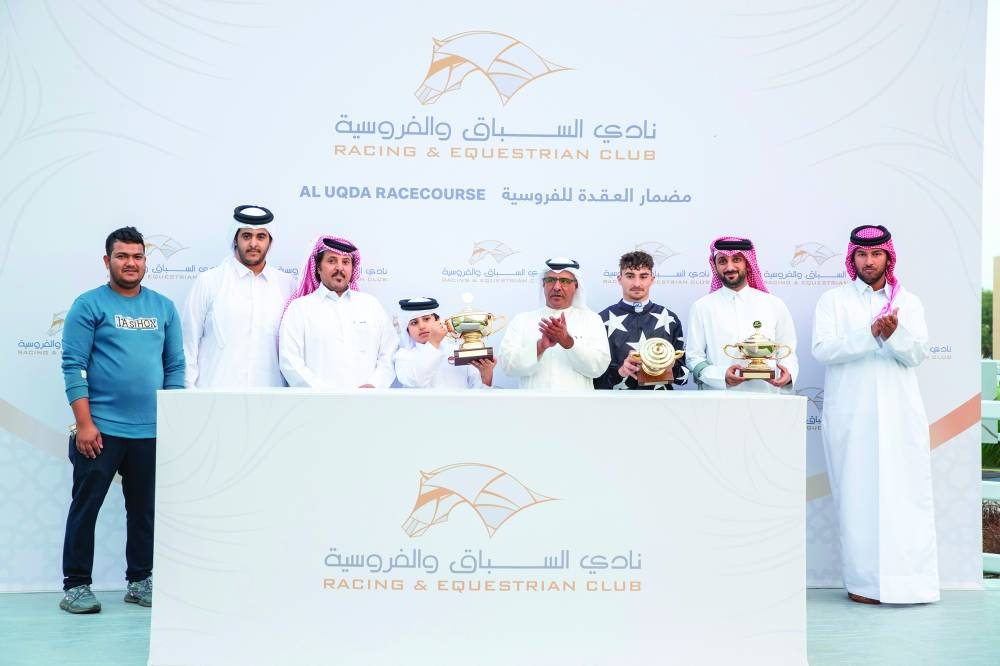 
Abdulla Rashid al-Kubaisi, QREC Racing Manager, presented trophies to the winners.
 