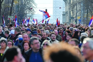 Thousands of Serbians protest alleged electoral fraud - Vimarsana News