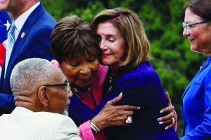 Trailblazing ex-US Representative dies - Vimarsana News