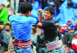 The Andean 'fight club' that clears the air for a new year - Vimarsana News
