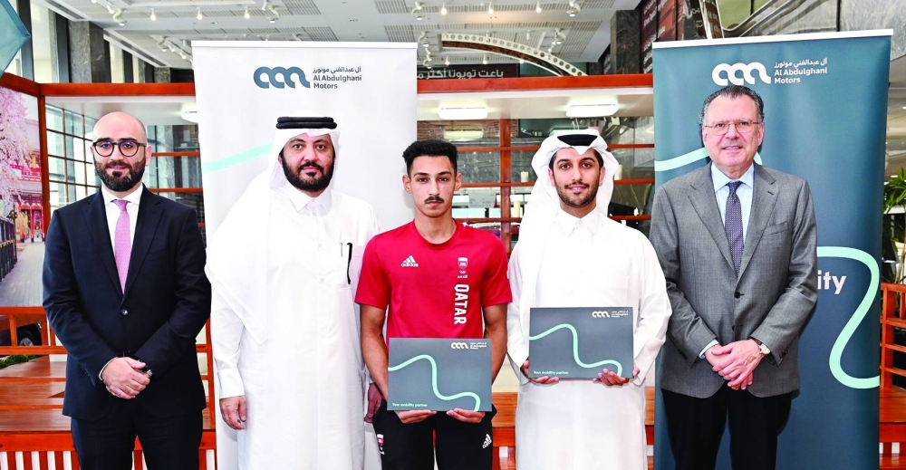 Officials with Arshid.