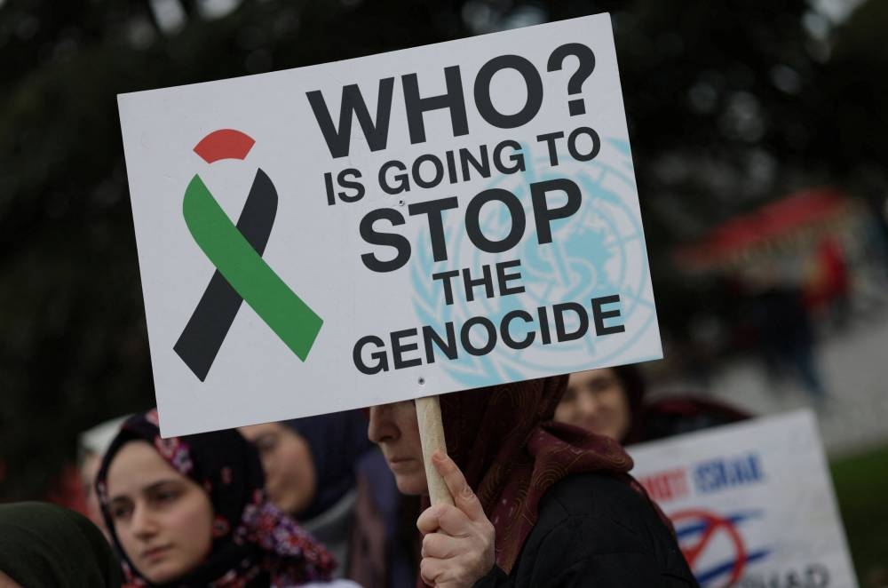 Turkish doctors and medicine students take part in a silent march in solidarity with Palestinian medical workers in Gaza Strip in Istanbul, Turkey on Saturday. REUTERS
