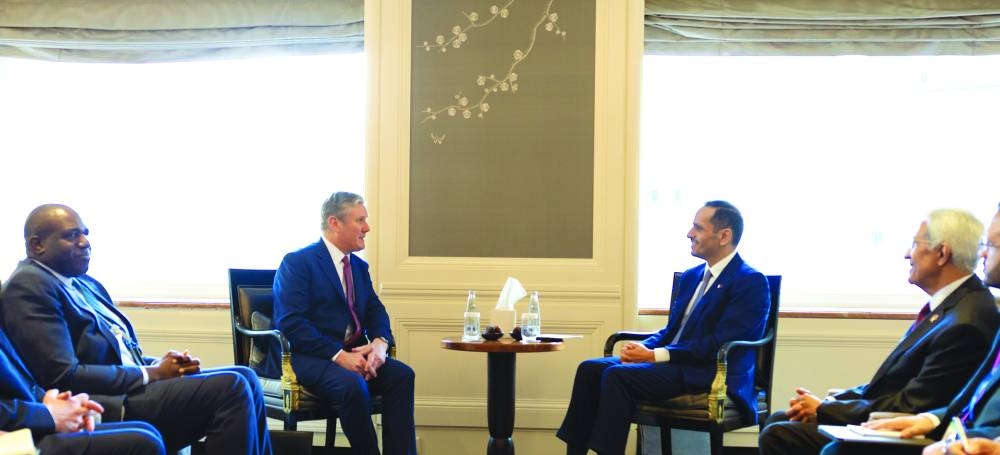 HE the Prime Minister and Minister of Foreign Affairs Sheikh Mohamed bin Abdulrahman bin Jassim al-Thani meets with the Chairman of the United Kingdom Labour Party Keir Starmer.