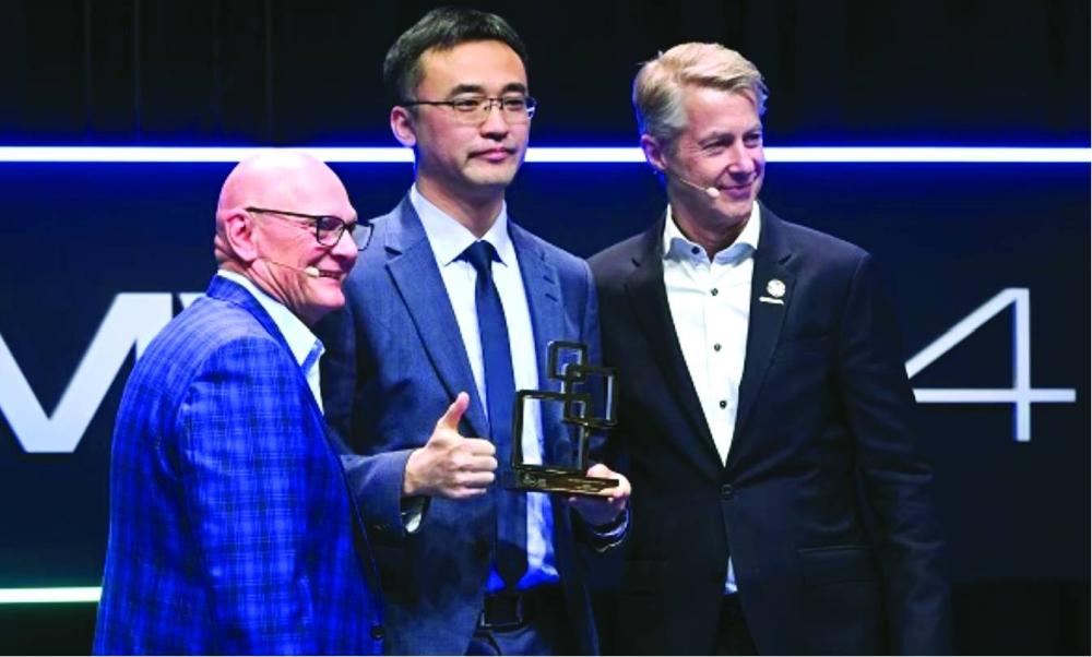 Huawei's "0 Bit 0 Watt" solution won the GSMA GLOMO 'Best Mobile Technology Breakthrough' award.