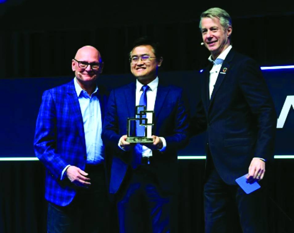 Huawei RDTS won the GSMA GLOMO "Best Network Software Breakthrough" award.