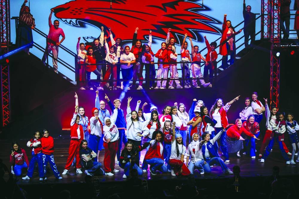 Various presentations from SHOWTIME!