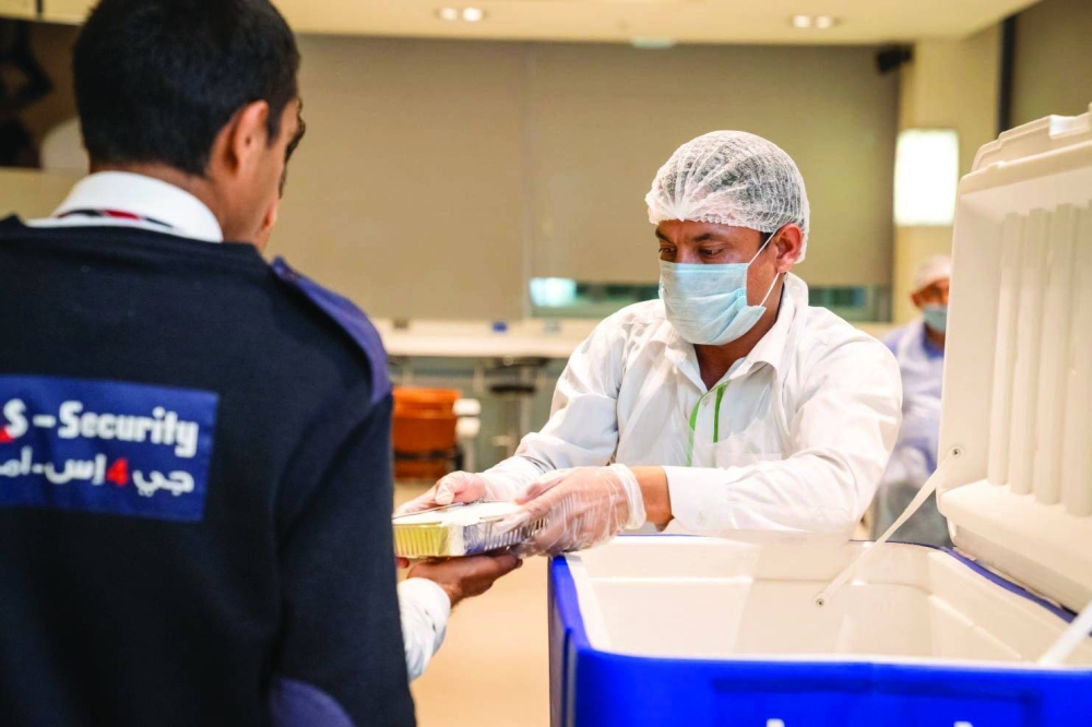 The initiative served 500 Iftar meals to workers on the university campus