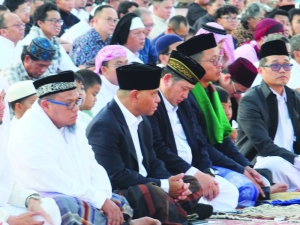 Indonesian expats in Qatar hold Eid prayer - Vimarsana News