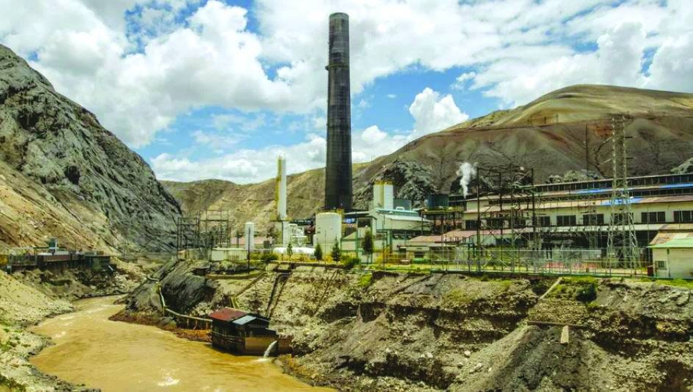 
The smelter complex in the Andean highland town of La Oroya, Peru. 