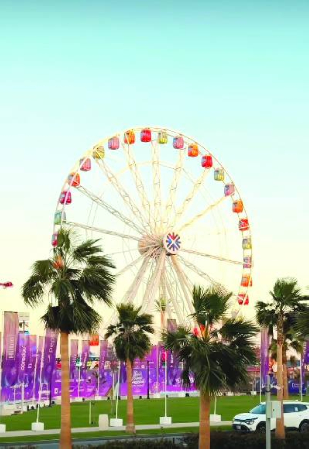 Lusail Winter Wonderland offers a blend of fine-dining restaurants, coffee shops, and cafes against the picturesque backdrop of Lusail and Doha skyline.