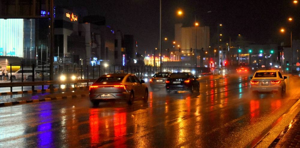Vehicles plying on Doha's C-Ring Road last night. Most parts of Qatar experienced moderate to heavy rains while heavy winds blew all across the country right from early morning yesterday. PICTURE: Thajuddin