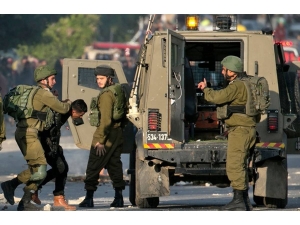 Israeli occupation keeps intensifying raids, arrests campaigns in West Bank - Vimarsana News