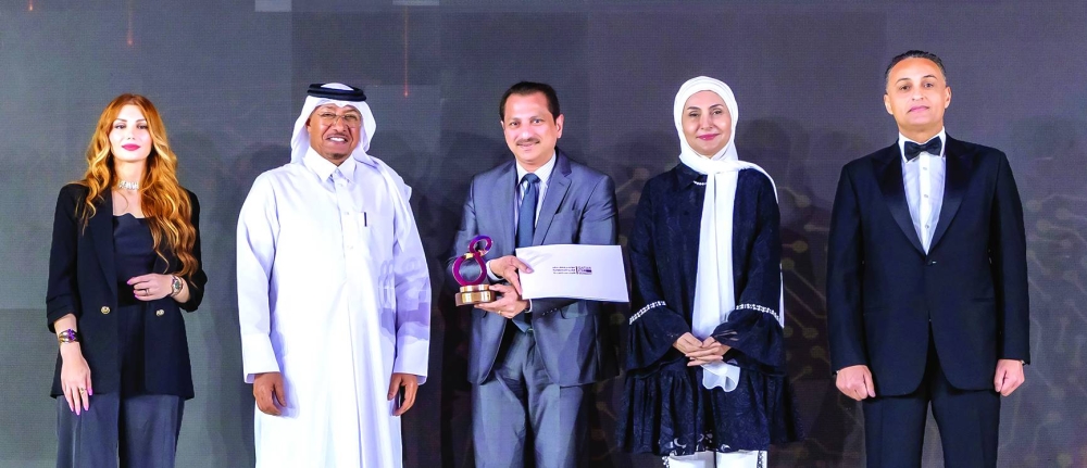 Shaijan M O, regional director of LuLu Group International, received the award from Dr Saif Ali al-Hajari, CEO of Qatar CSR National Programme, in recognition of LuLu’s exemplary commitment to Corporate Social Responsibility.