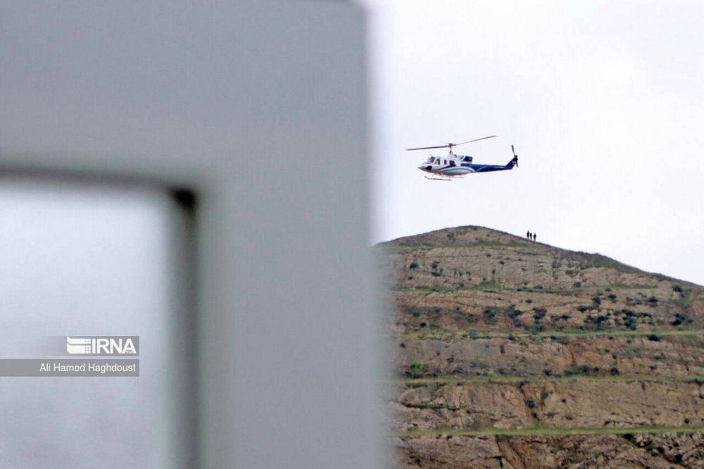 Pictures of the helicopter carrying  Iranian President Ebrahim Raisi and others at the end of Qiz Qalasi Dam inauguration. 