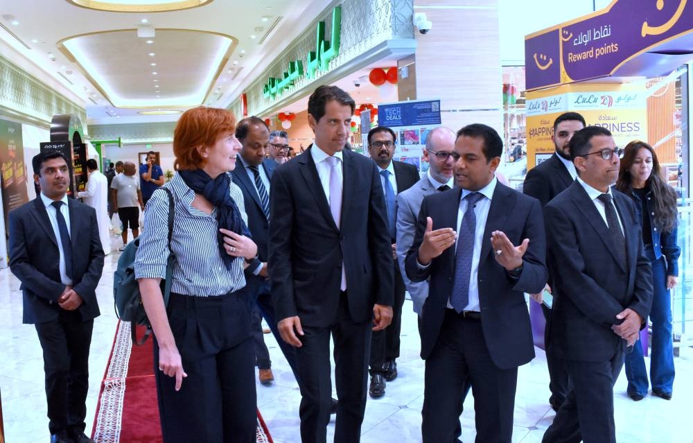 Dr Mohamed Althaf, director, LuLu Group International, welcoming the ambassador during the event.