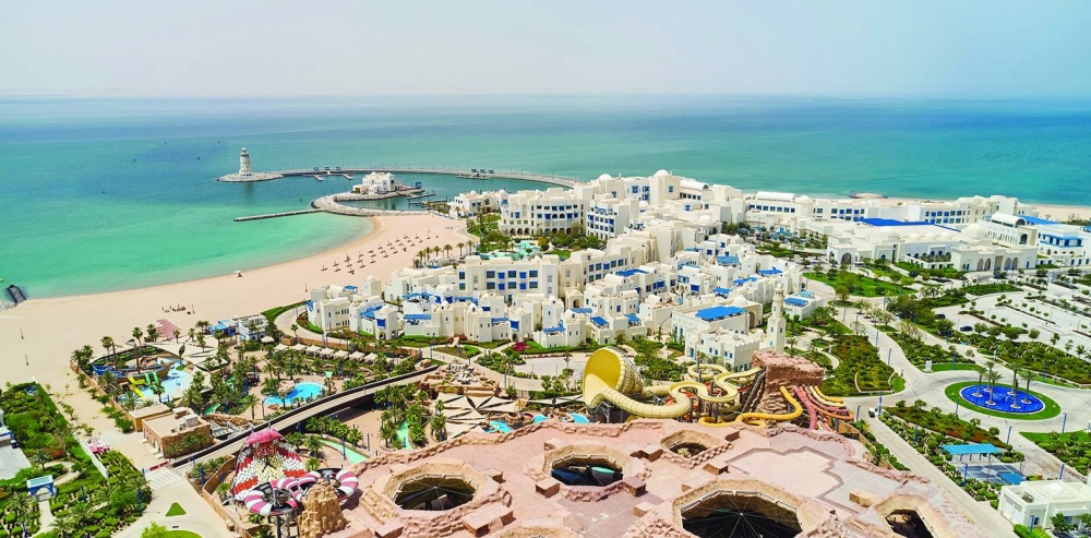 Hilton Salwa Beach Resort & Villas