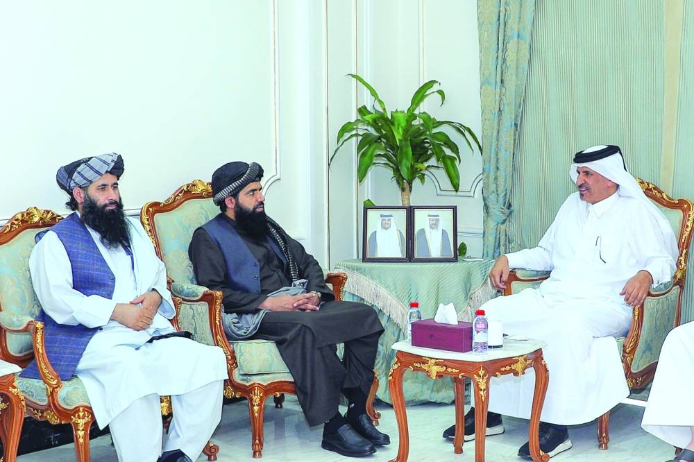 Qatar Chamber first vice-chairman Mohamed bin Towar al-Kuwari held a meeting on Sunday with Abdul Hanan Omari, Acting Minister of Labour and Social Affairs of the Islamic Republic of Afghanistan and his accompanying delegation.