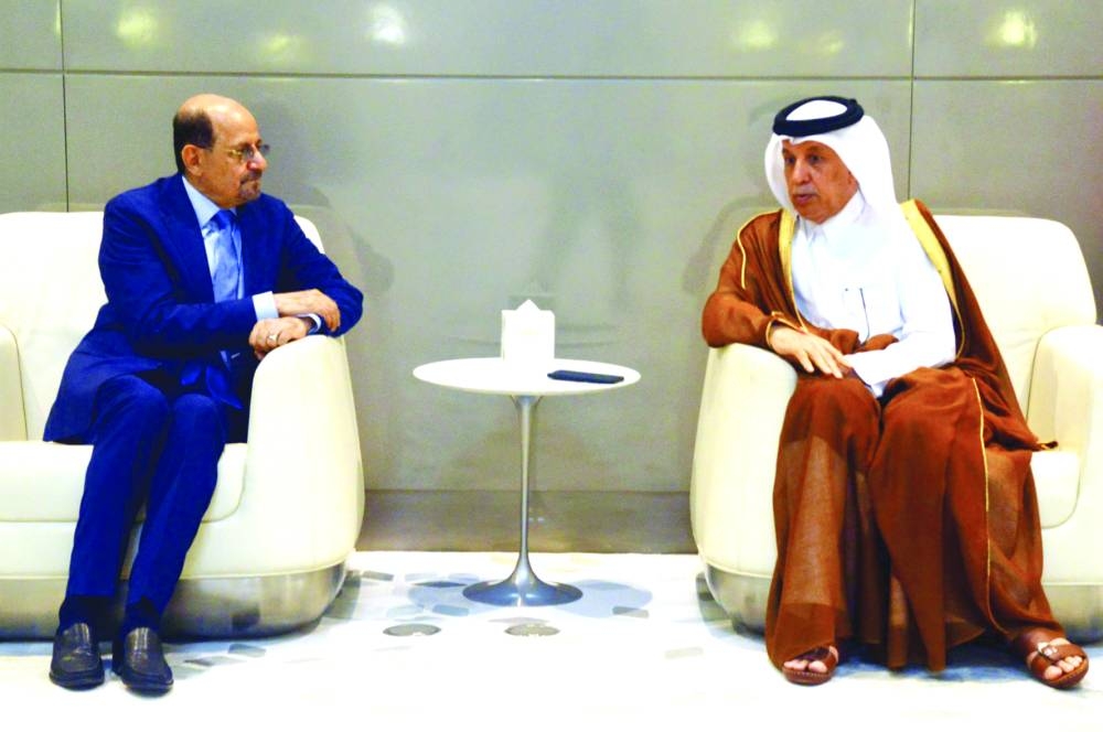 Yemeni Foreign Minister Dr Shaya Zindani was welcomed upon arrival at Hamad International Airport by HE the Minister of State for Foreign Affairs Sultan bin Saad al-Muraikhi.