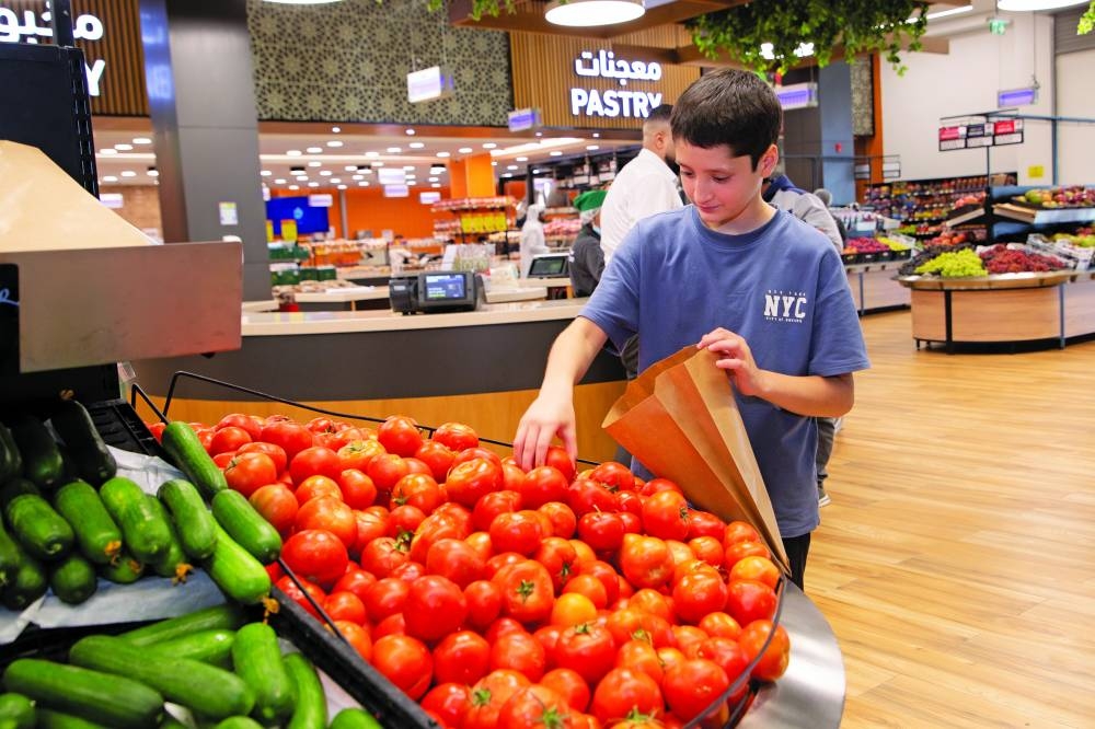 The campaign features Al Meera distributing over 100,000 paper shopping bags across its branches.