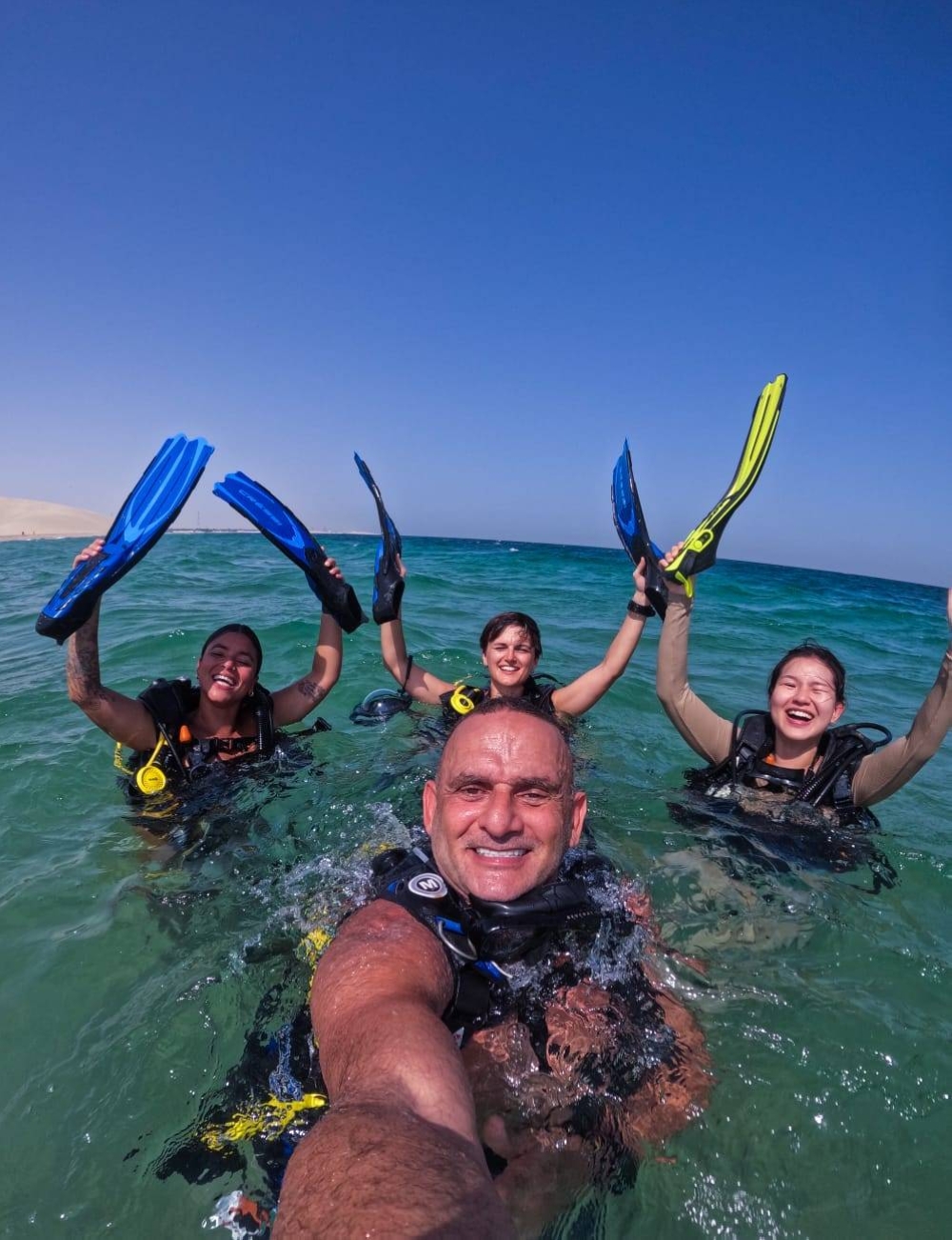 Khaled Zaki with other divers.