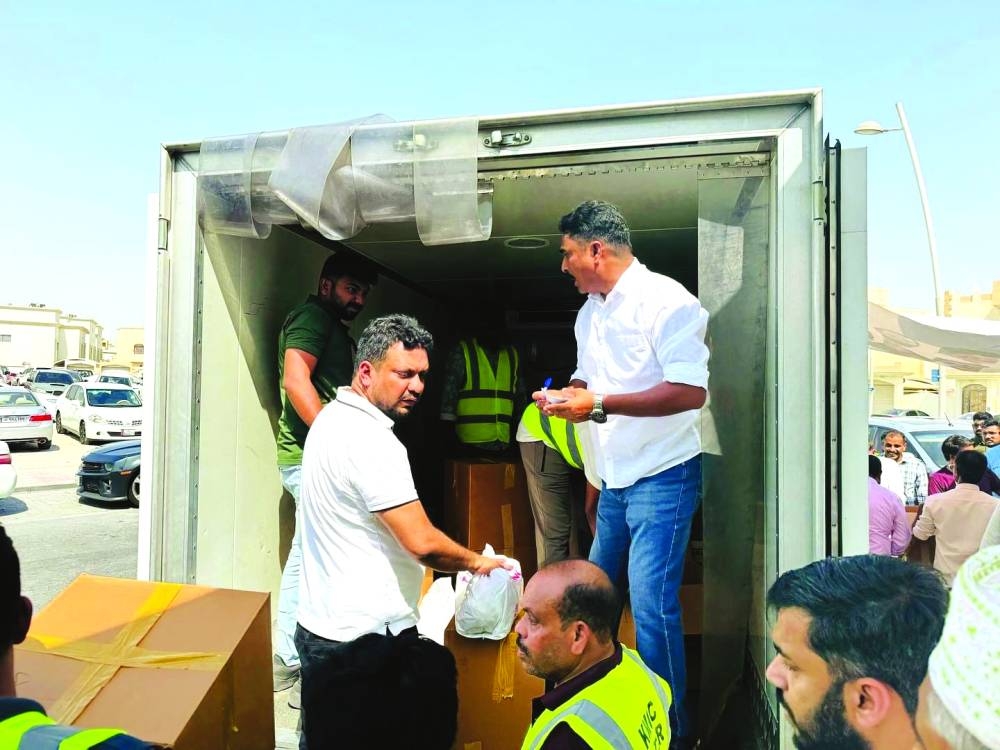 Around 400 volunteers, comprising professionals, businessmen and drivers, worked for the successful implementation of the drive, distributing biriyani orders across the country.